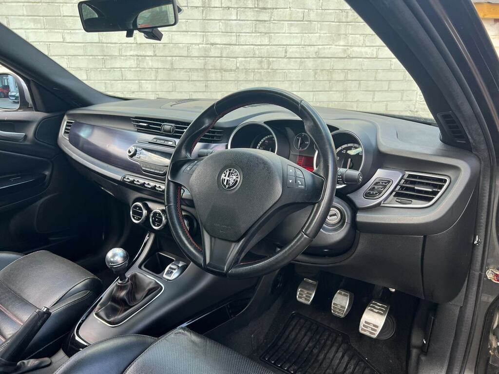 Alfa Romeo Giulietta  Black #10