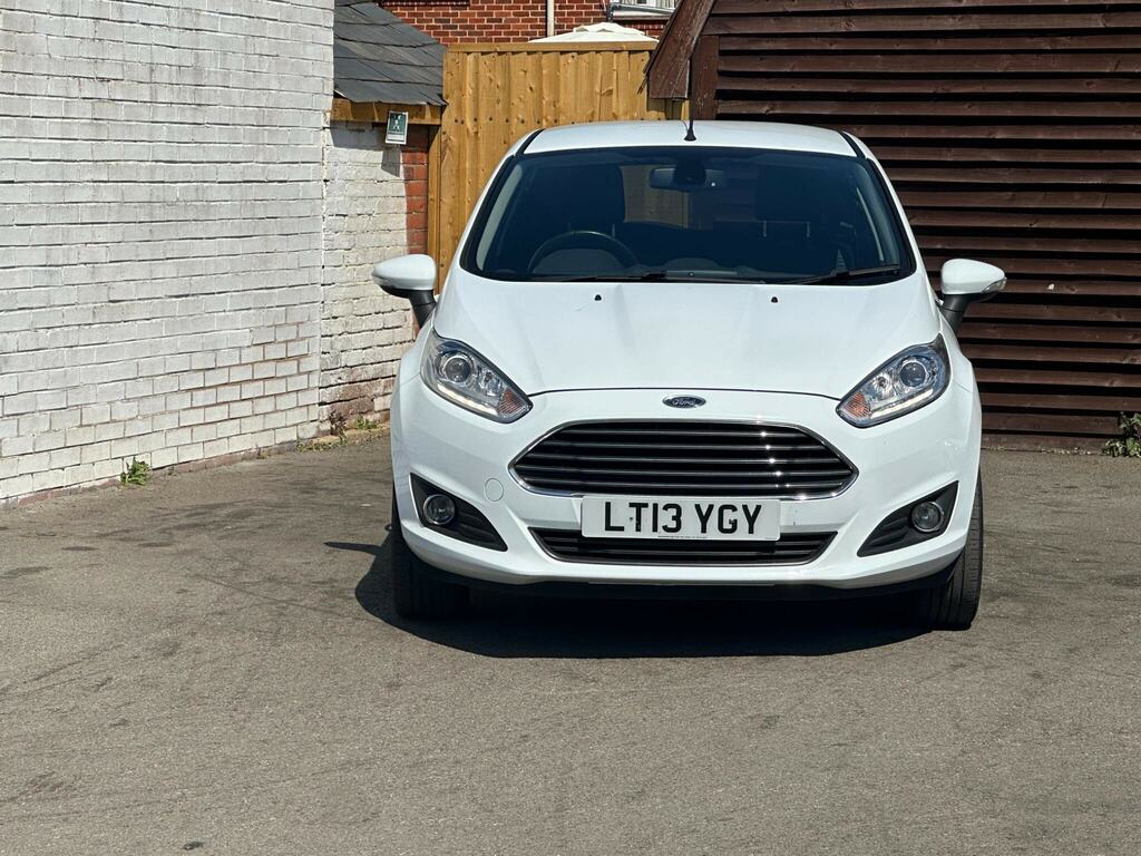 Ford Fiesta 1.0T Ecoboost Titanium Euro 5 Ss LT13YGY White #2
