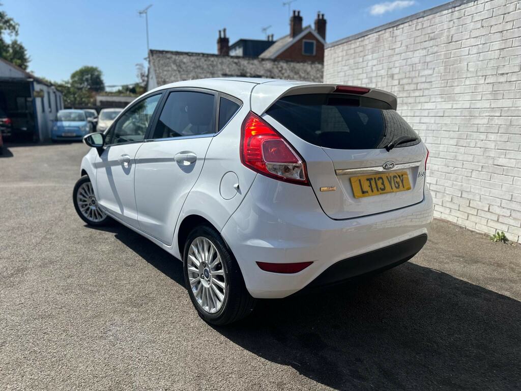 Ford Fiesta 1.0T Ecoboost Titanium Euro 5 Ss LT13YGY White #4