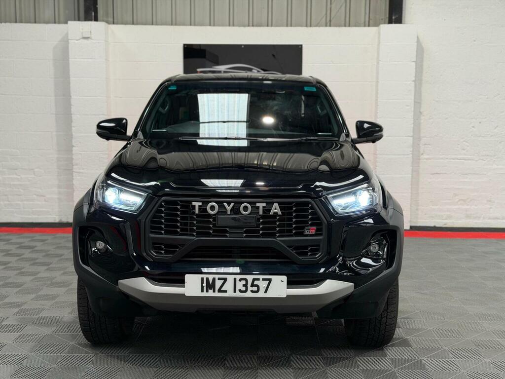 Toyota HILUX 2.8 D-4d Gr Sport II 4Wd Euro 6 Ss IMZ1357 Black #2