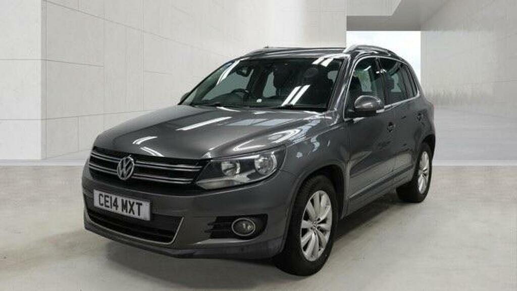 Volkswagen Tiguan 2.0 Tdi Bluemotion Tech Match 2Wd Euro 5 Ss CE14MXT Grey #2