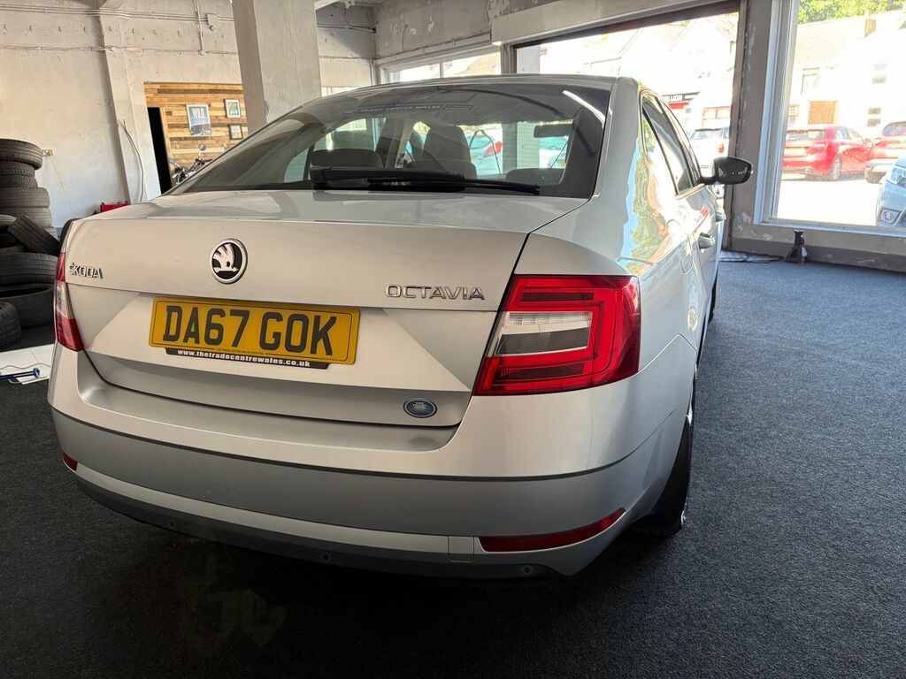 Skoda Octavia 1.6 Tdi S Hatchback Euro 6 Ss Silver #4