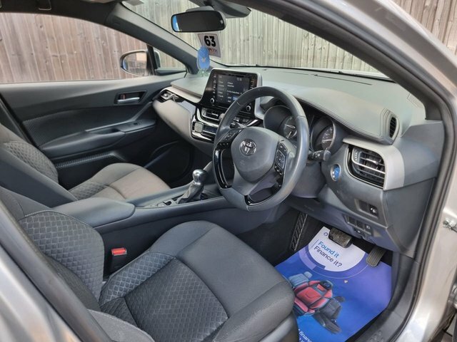 Toyota C-Hr 1.8 Vvt-h Gpf Icon Suv Hybrid Cvt Euro YGZ6477 Silver #2