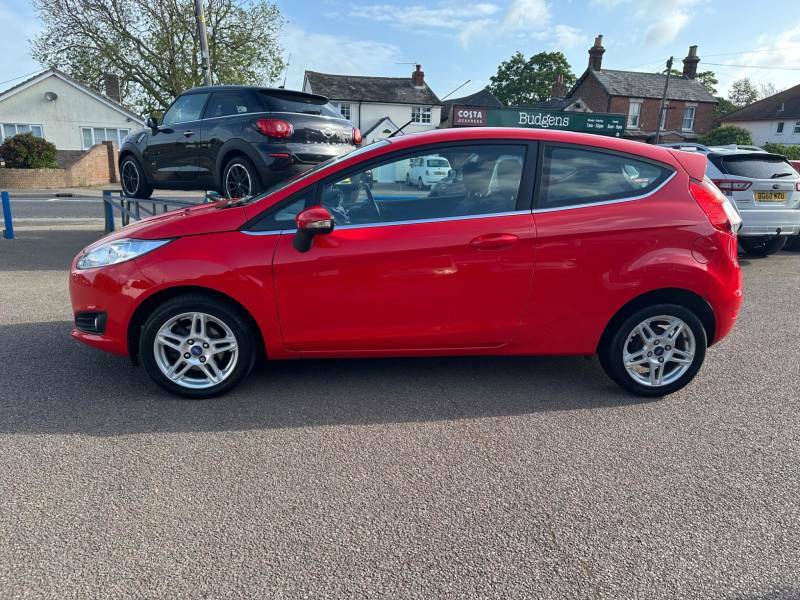 Ford Fiesta 1.25 Zetec Euro 5 - 2013 13 YJ13ZPL Red #4