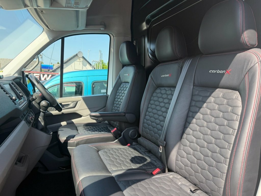 Volkswagen Crafter 2L Trendline DY70DXK White #5