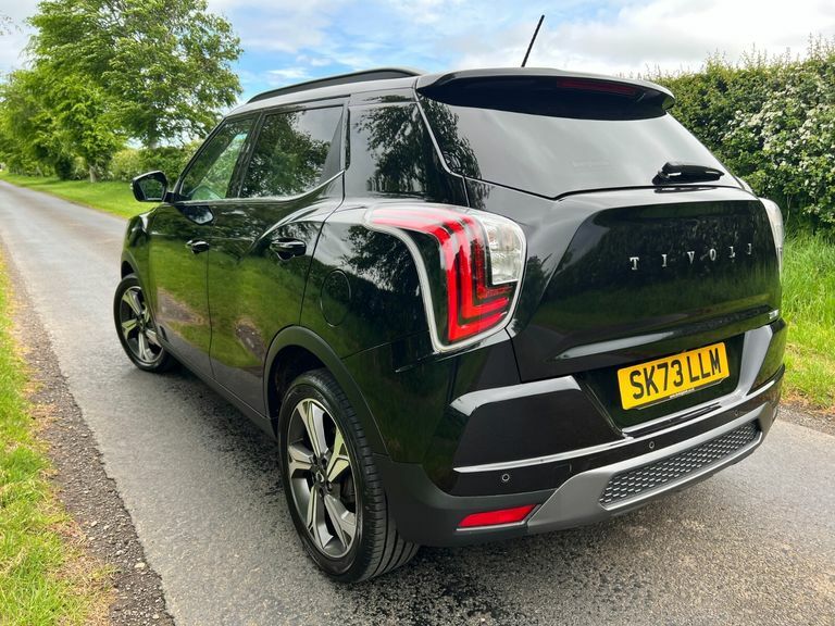 SsangYong Tivoli Hat 1.5 Ultimate SK73LLM Black #5