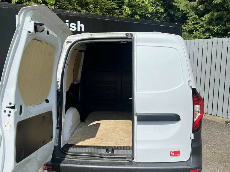 Nissan TOWNSTAR Acenta White #6