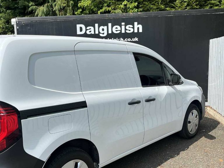 Nissan TOWNSTAR Acenta White #5