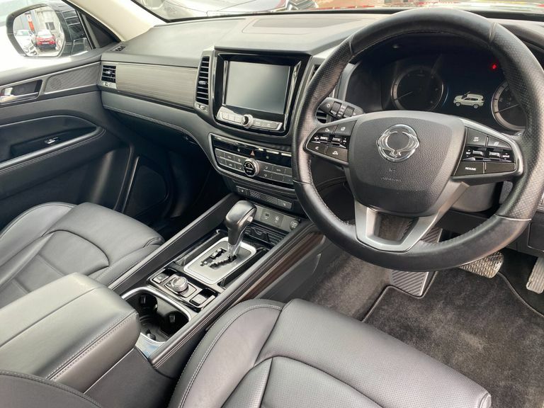 SsangYong Rexton Elx Auto Black #3