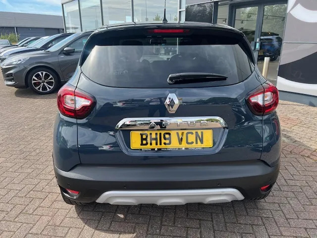 Renault Captur Gt Line Tce BH19VCN Black #4