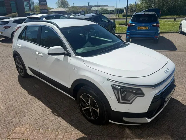 Kia Niro 1.6 Gdi Hybrid 2 Dct LM23HNE White #4