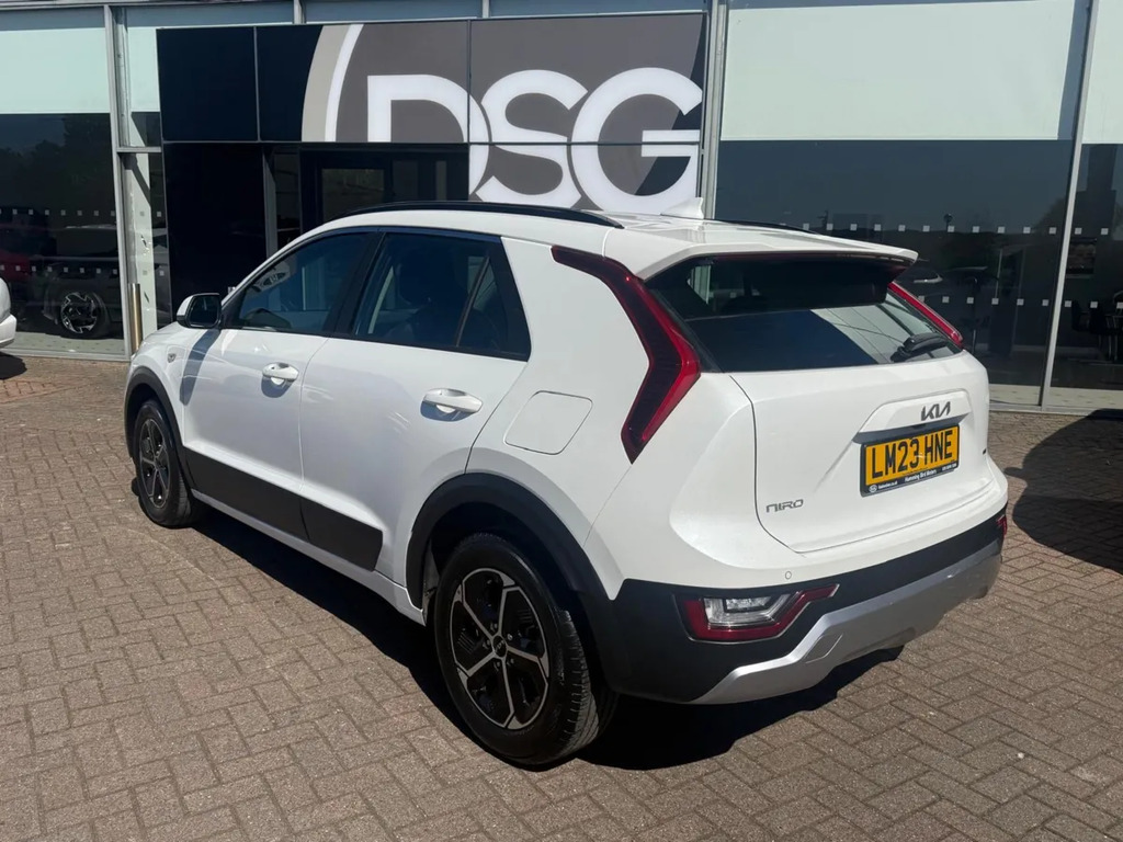 Kia Niro 1.6 Gdi Hybrid 2 Dct LM23HNE White #3