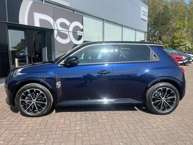 Renault 5 E-Tech 110Kw Iconic Five Comfort Range 52Kwh DSG1T Black #2