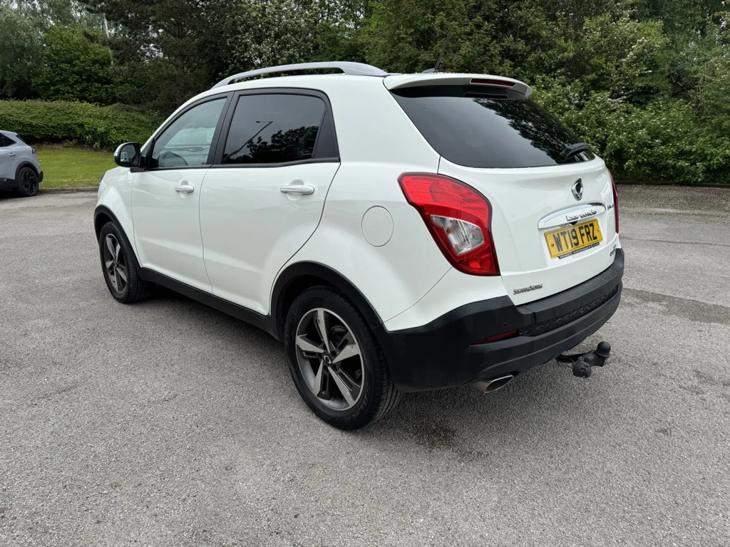 SsangYong Korando 2.2 Ultimate 4X4 White #5