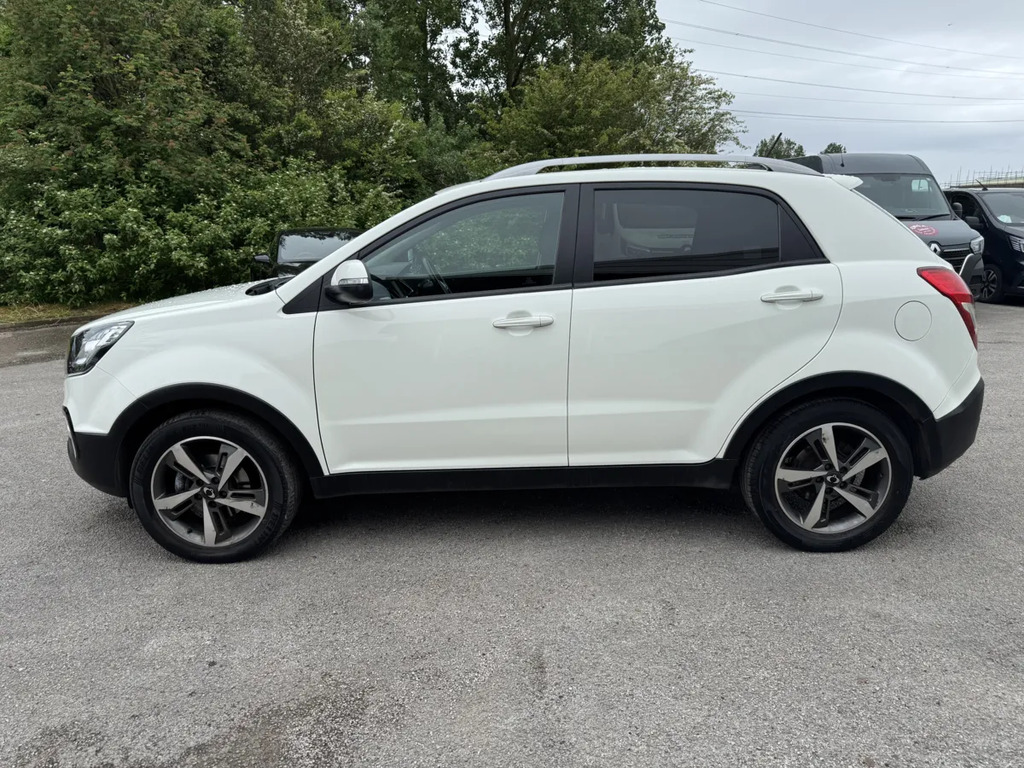 SsangYong Korando 2.2 Ultimate 4X4 White #4