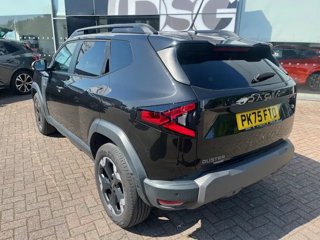 Dacia Duster 1.6 Hybrid 140 Extreme PK75FTO Black #2