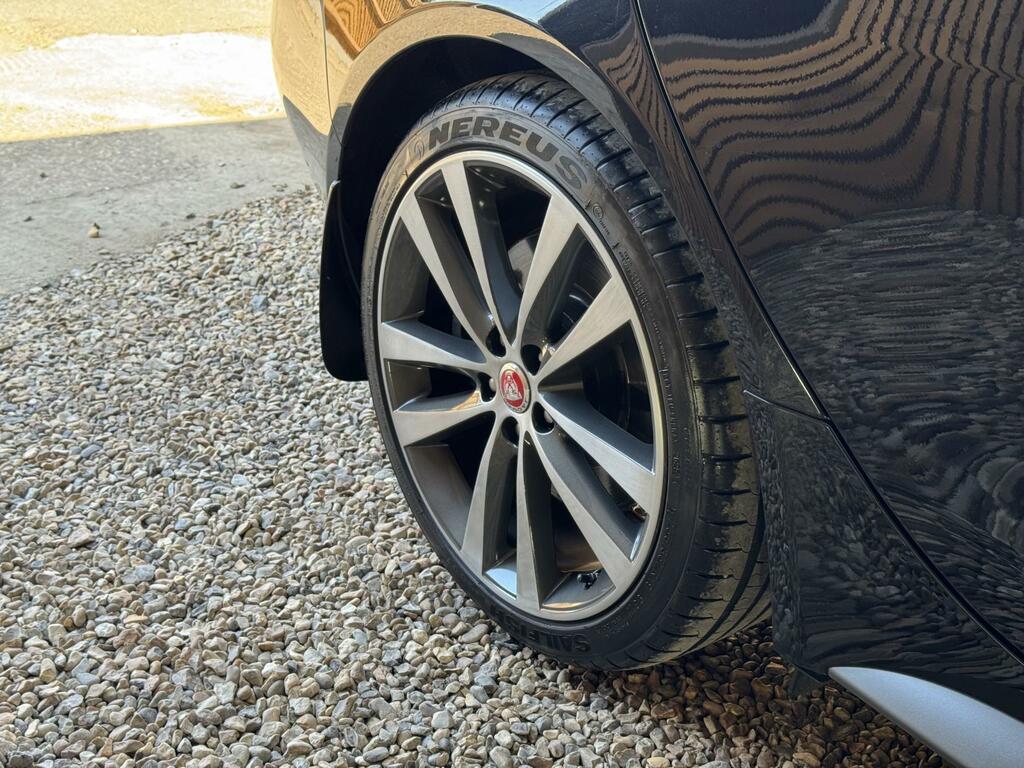 Jaguar XE 2.0I 300 Sport Awd Euro 6 Ss BU68VJK Black #6