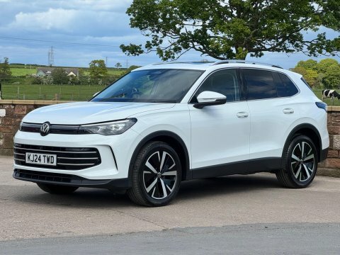 Volkswagen Tiguan 2.0 Tdi Elegance KJ24TWD White #2