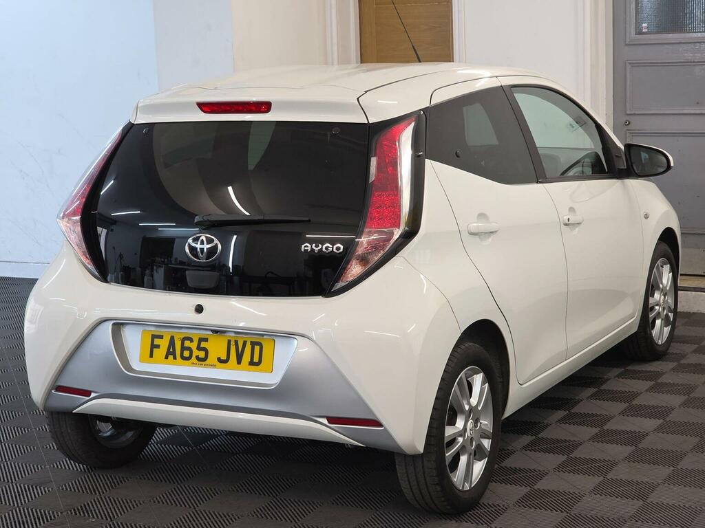 Toyota Aygo 1.0 Vvt-i X-pure Euro 6 FA65JVD White #4