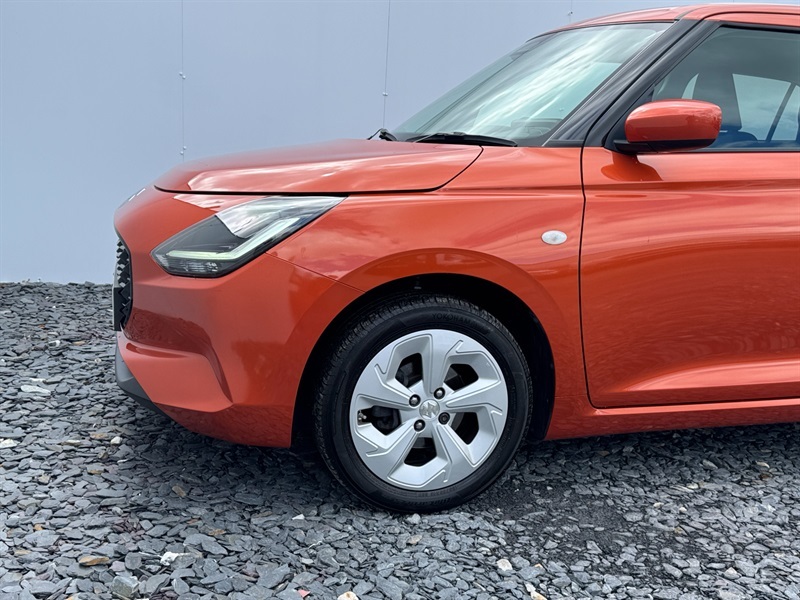 Suzuki Swift 1.2 Mhev Motion Hatchback Hybrid BT24XAA Orange #5
