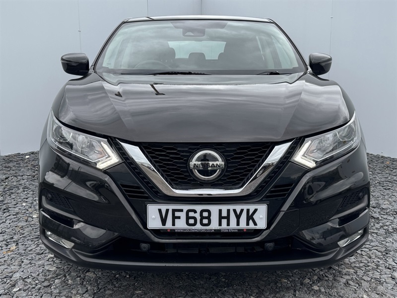 Nissan Qashqai 1.3 Dig-t Acenta Premium Suv Eur VF68HYK Black #2