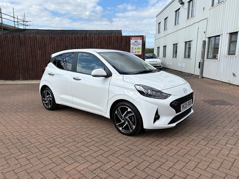 Hyundai I10 1.0 Premium Hatchback Euro 6 Ss VK25OOD White #2