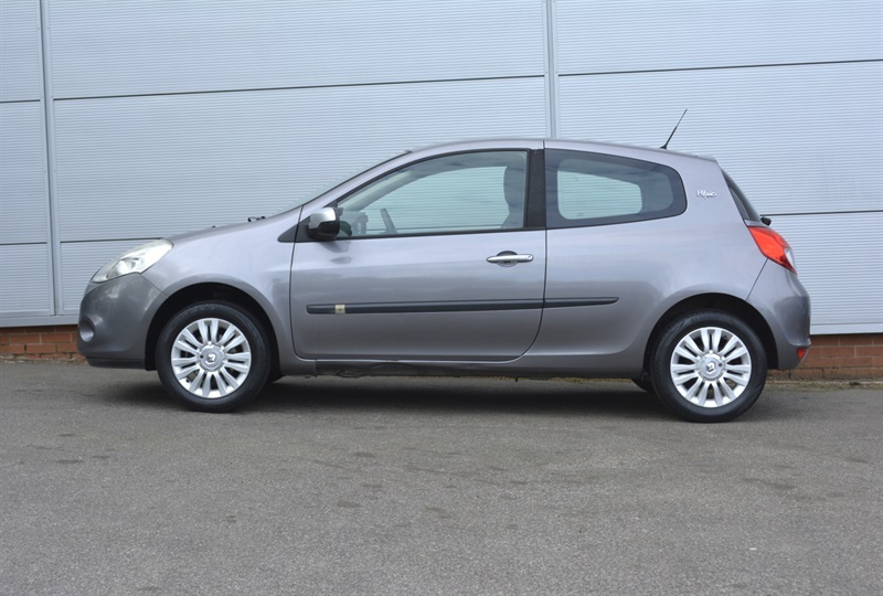 Renault Clio 1.2 I-music Hatchback Euro 5 75 Grey #3