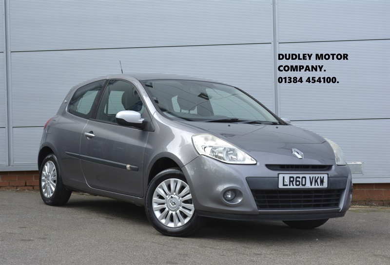 Renault Clio 1.2 I-music Hatchback Euro 5 75 Grey