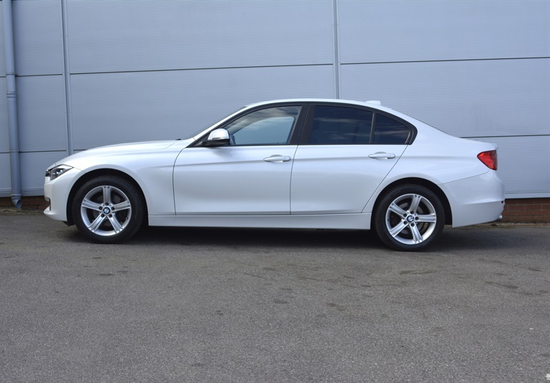 BMW 3 Series 2.0 320D Se Saloon Euro 5 Ss White #3