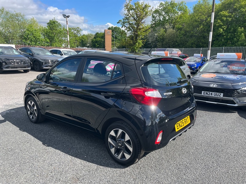 Hyundai I10 1.0 Advance Hatchback Euro 6 Ss EN25RXT Black #5