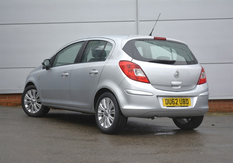 Vauxhall Corsa 1.4 16V Se Hatchback Euro 5 100 P DU62UBD Silver #4