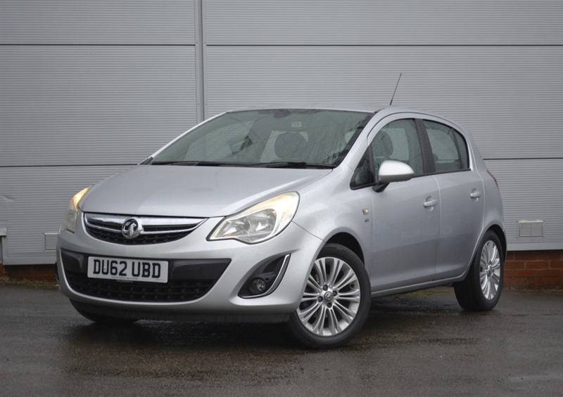 Vauxhall Corsa 1.4 16V Se Hatchback Euro 5 100 P DU62UBD Silver #2