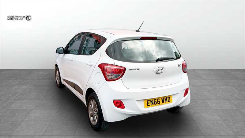 Hyundai I10 1.2 Premium Hatchback Euro 5 87 EN66WMD White #3