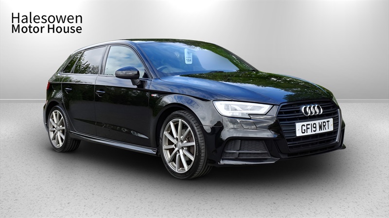 Audi A3 1.5 Tfsi Cod 35 Black Edition Sportback GF19WRT Black #2