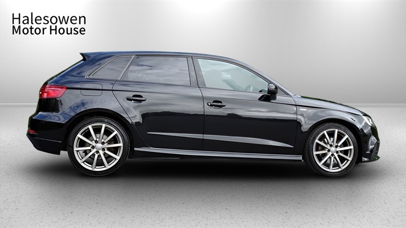 Audi A3 1.5 Tfsi Cod 35 Black Edition Sportback GF19WRT Black #3