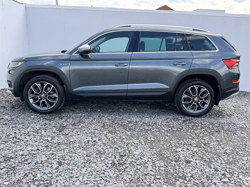Skoda Kodiaq 2.0 Tdi Scout Suv Dsg 4Wd Euro 6 Ss Grey #4