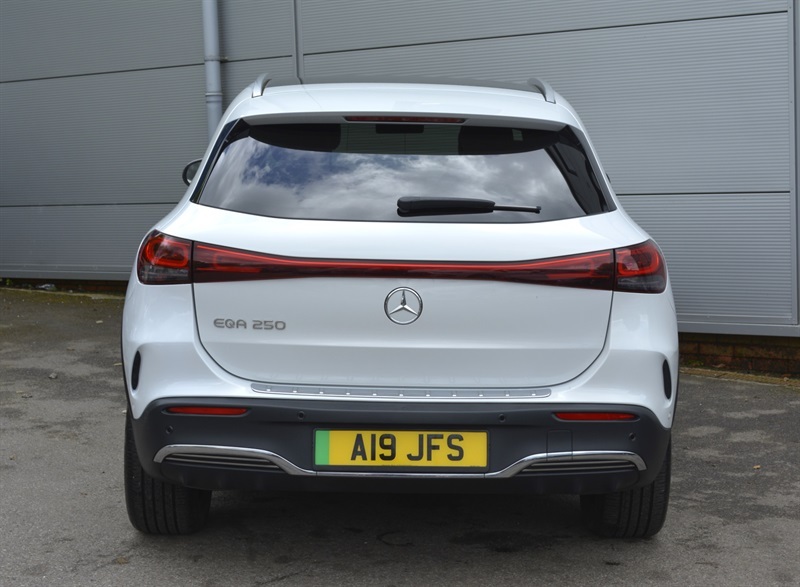 Mercedes-Benz EQA Eqa 250 66.5Kwh Amg Line Premium Suv Electri A19JFS White #5