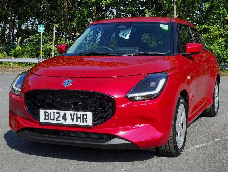 Suzuki Swift 1.2 Mhev Motion Hatchback Hybrid Cvt Eu Red #6
