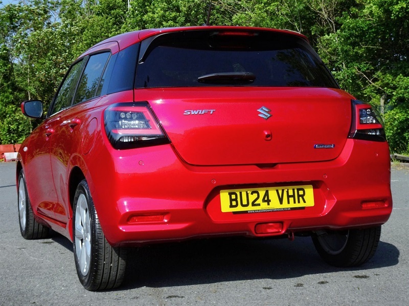 Suzuki Swift 1.2 Mhev Motion Hatchback Hybrid Cvt Eu Red #4