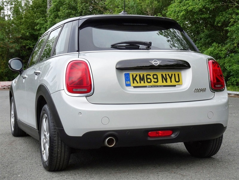 Mini Hatch 1.5 Cooper Classic Hatchback Eur KM69NYU Silver #4