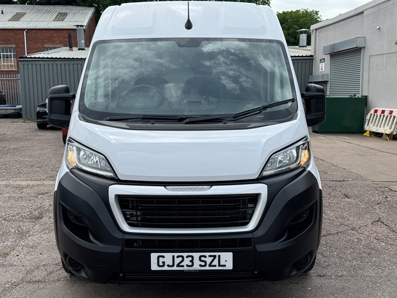Peugeot Boxer 2.2 Bluehdi 335 Professional Panel Van GJ23SZL White #2