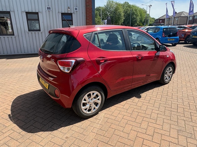 Hyundai I10 1.2 Se Hatchback Euro 6 87 Ps ND17MYU Red #3