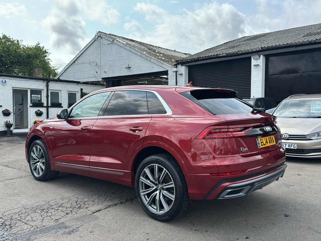 Audi Q8 3L S Line EL14ARA Red #5