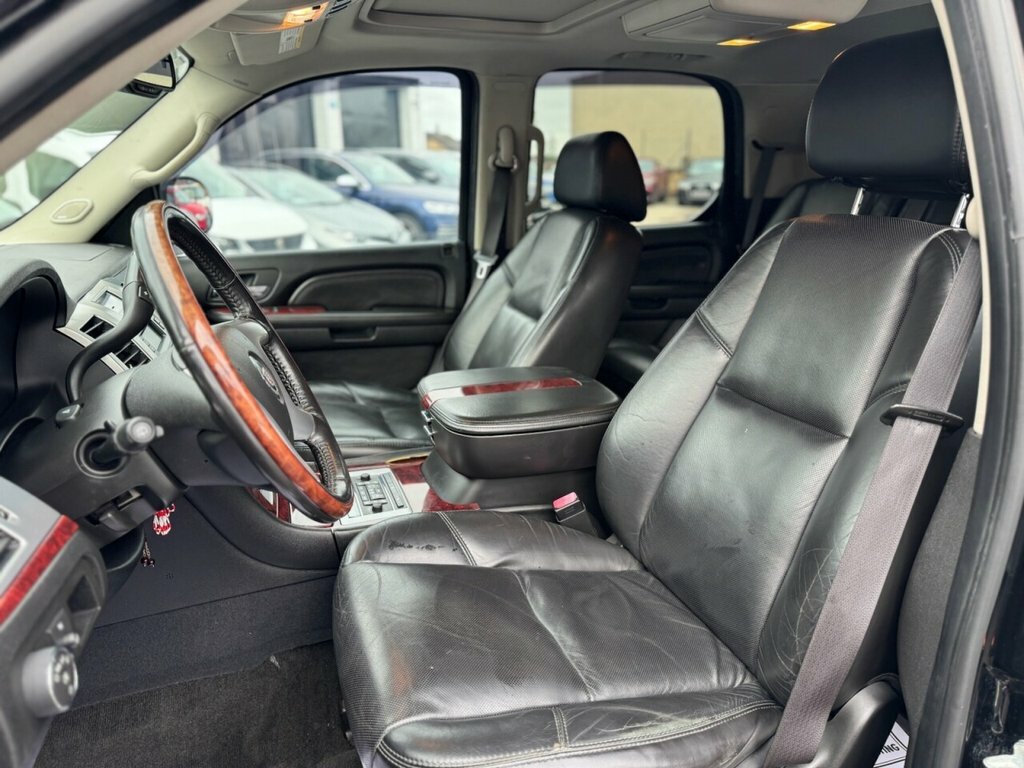 Cadillac Escalade  Black #7