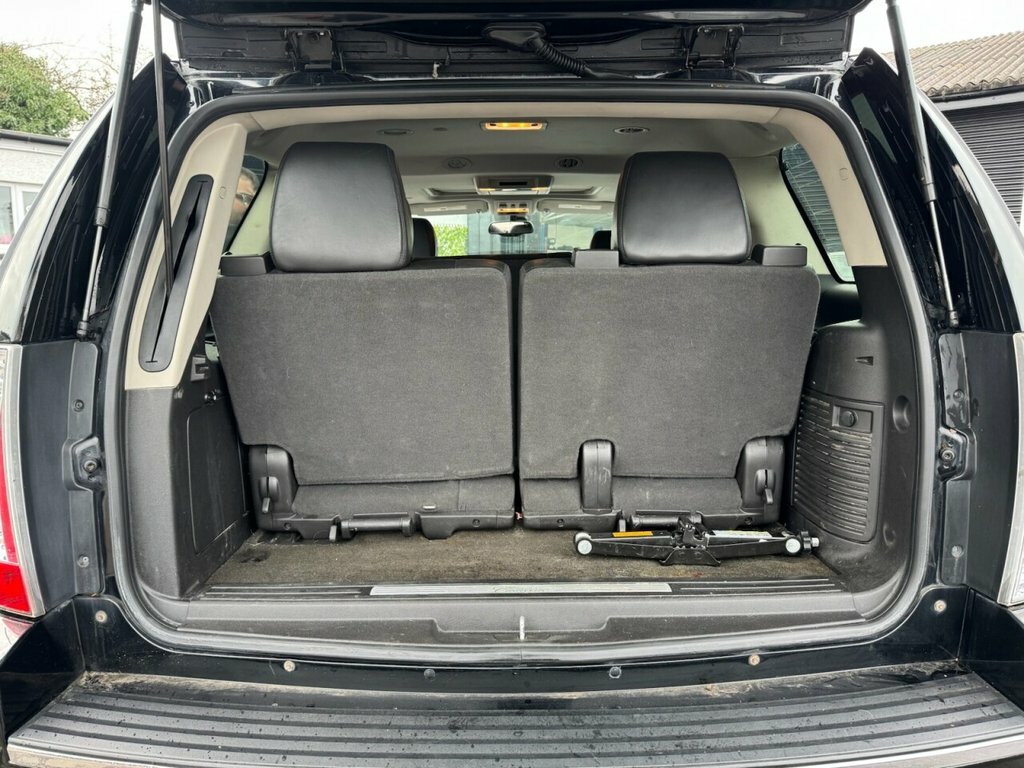 Cadillac Escalade  Black #29