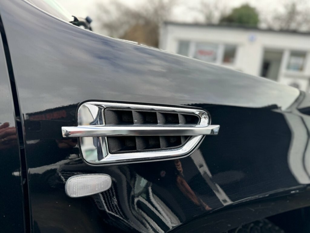 Cadillac Escalade  Black #32