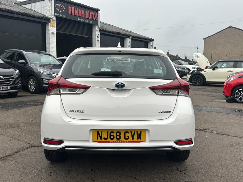 Toyota Auris 1.8L Icon Tech NJ68GVW White #6