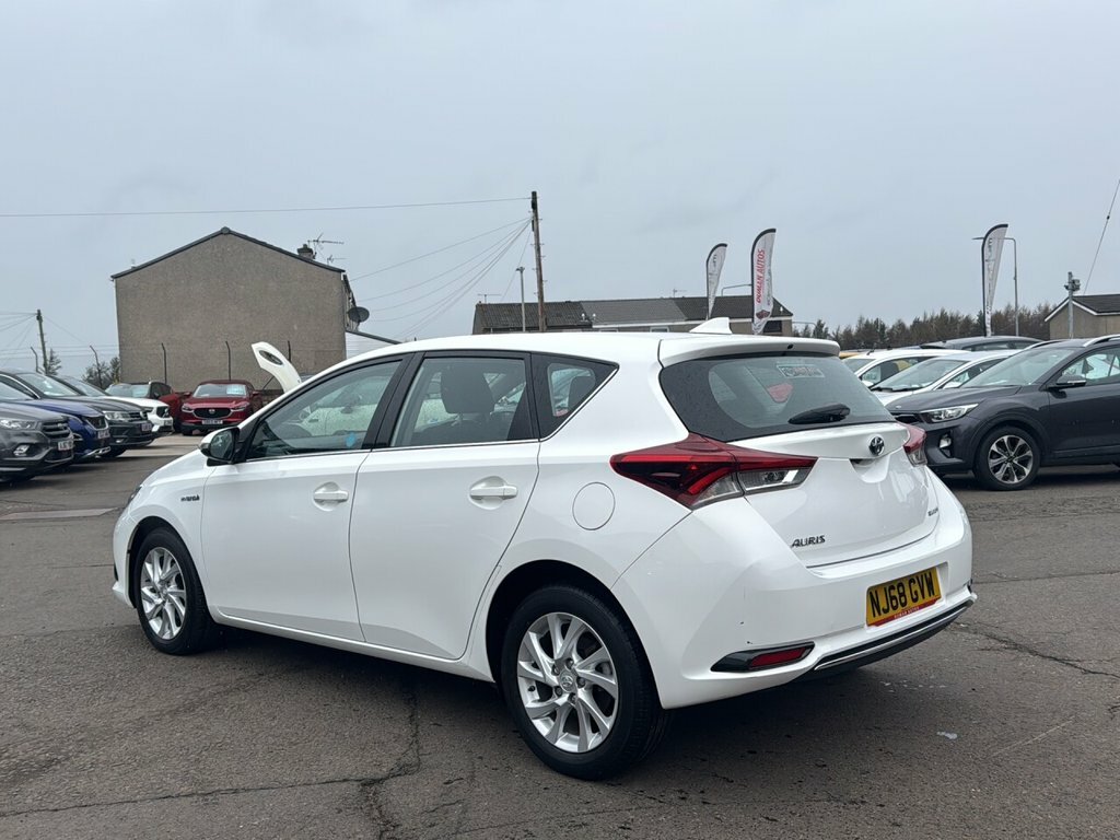 Toyota Auris 1.8L Icon Tech NJ68GVW White #5