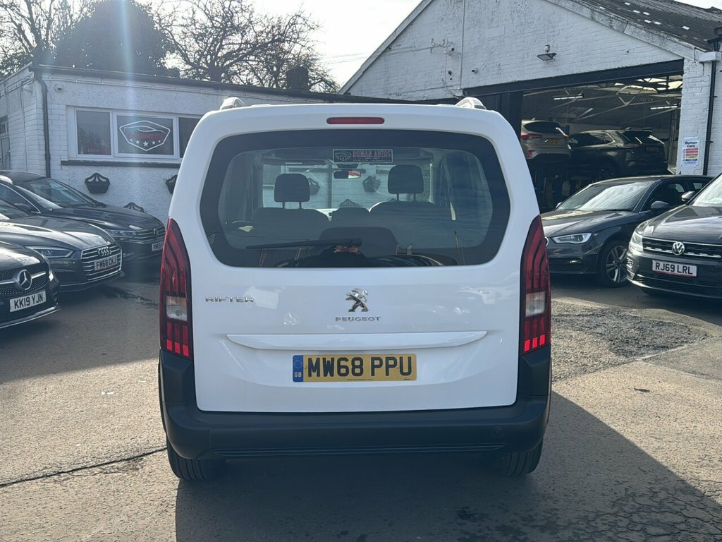 Peugeot Rifter 1.2L Active White #6