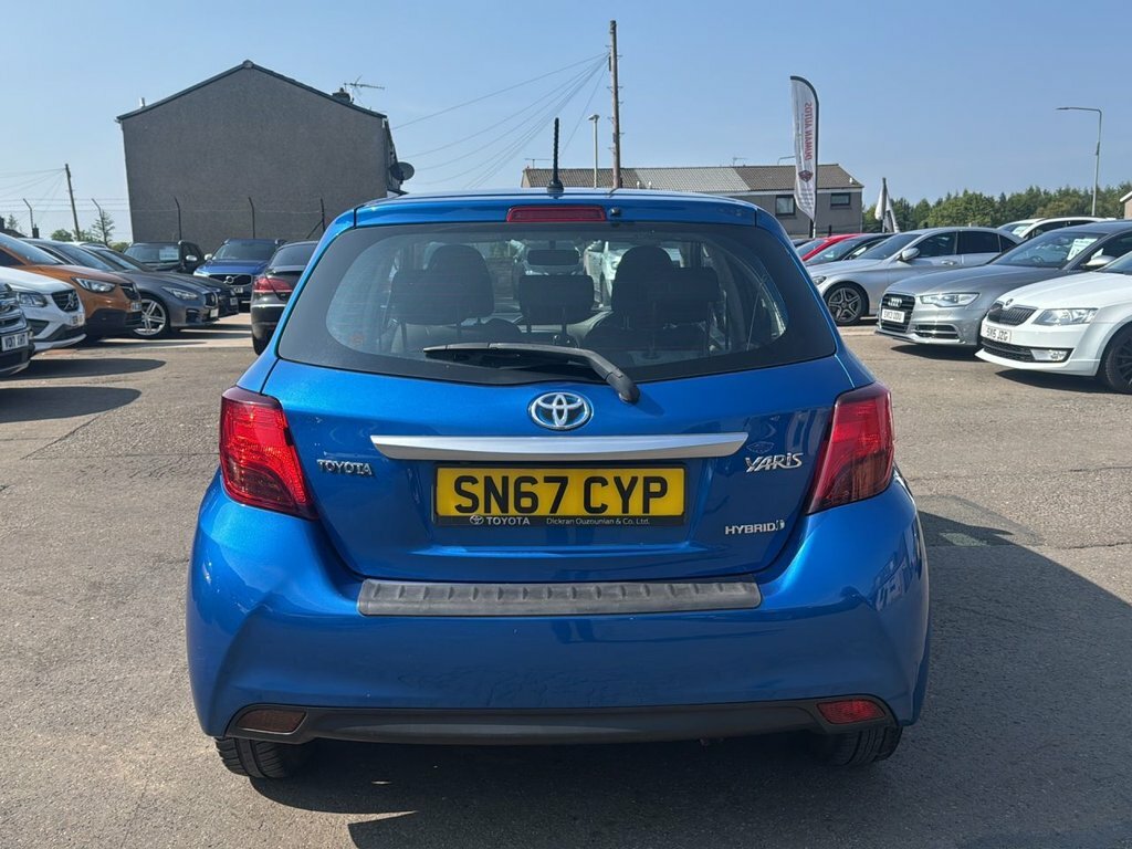Toyota Yaris Vvt-i Hybrid Active Hatchback SN67CYP Blue #3